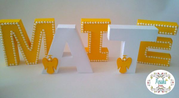 Letras 3D com apliques ou pedraria